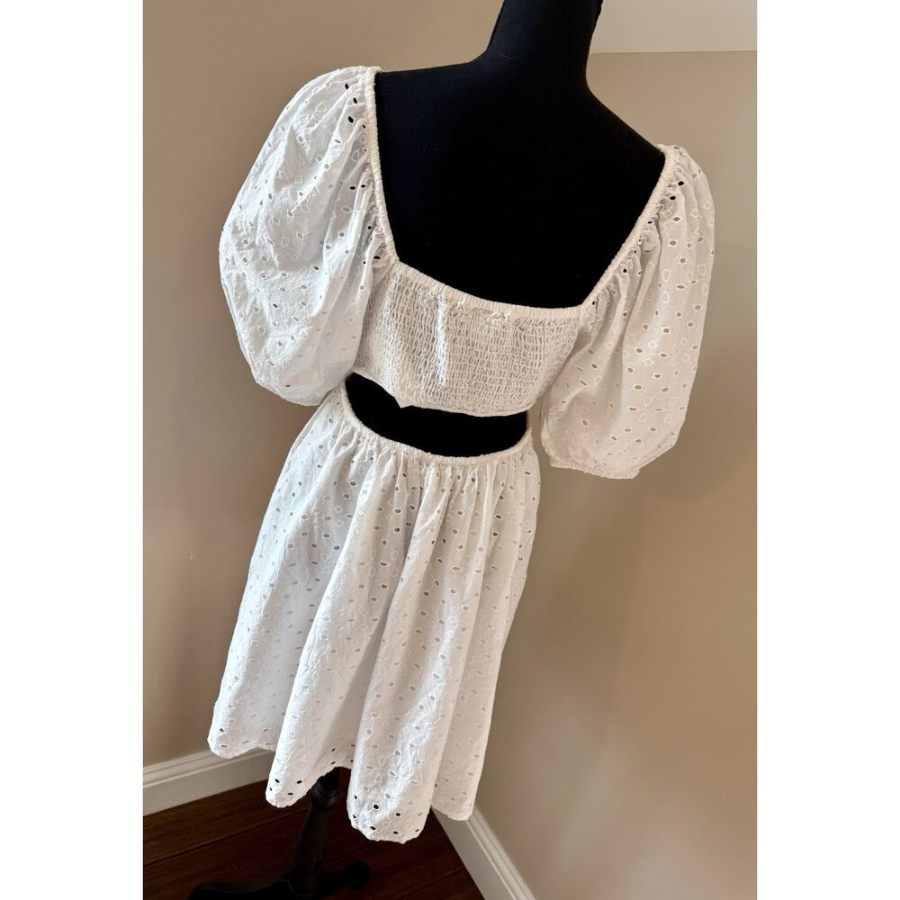 White Eyelet Women’s Dress Size Medium - Picture 8 of 10